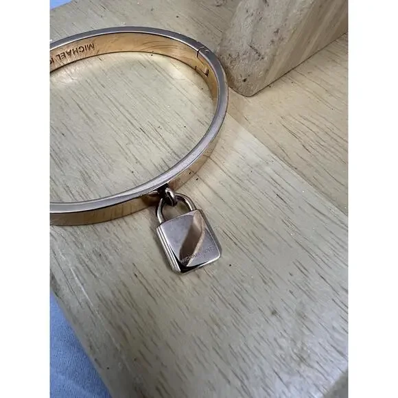 Michael Kors One Size Rose Gold-Tone Bangle Pavé Lock Charm Hinged Chic Modern - Picture 7 of 8